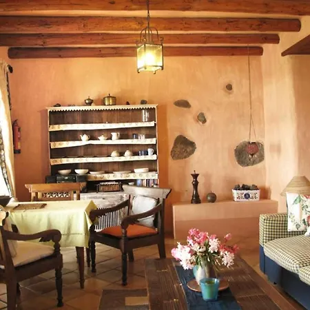 Sleeps 4 Pool Wifi Villa