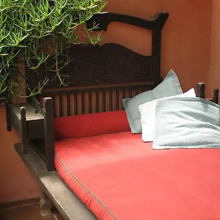Villa Sleeps 4 Pool Wifi Uga