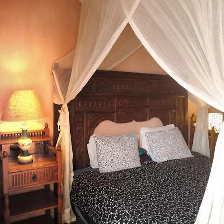 Sleeps 4 Pool Wifi *