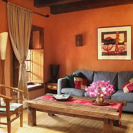 Villa Sleeps 4 Pool Wifi *