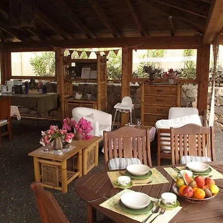 Sleeps 4 Pool Wifi Villa